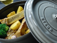 ストウブ鍋　ＳＴＡＵＢ　ストウブ料理　レストラン